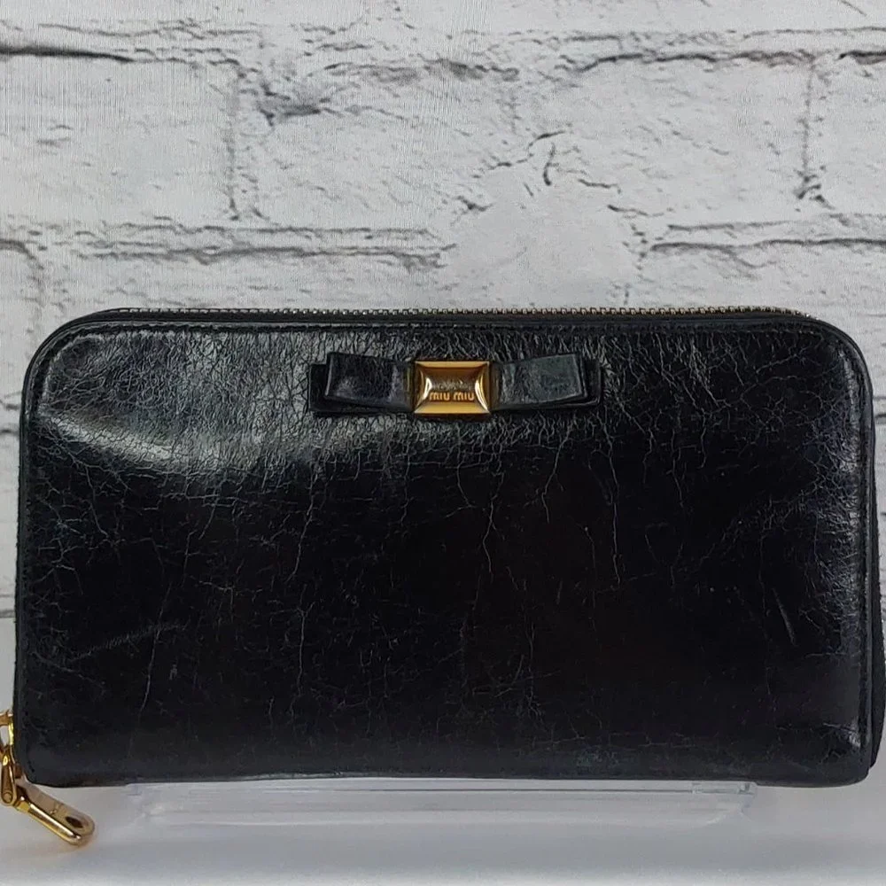 'MIU MIU' BOW-FRONT LEATHER WALLET FULL-ZIP  DISTRESSED ONYX - Picture 9 of 15